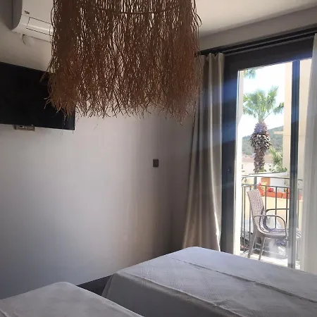 Eva Hotel *